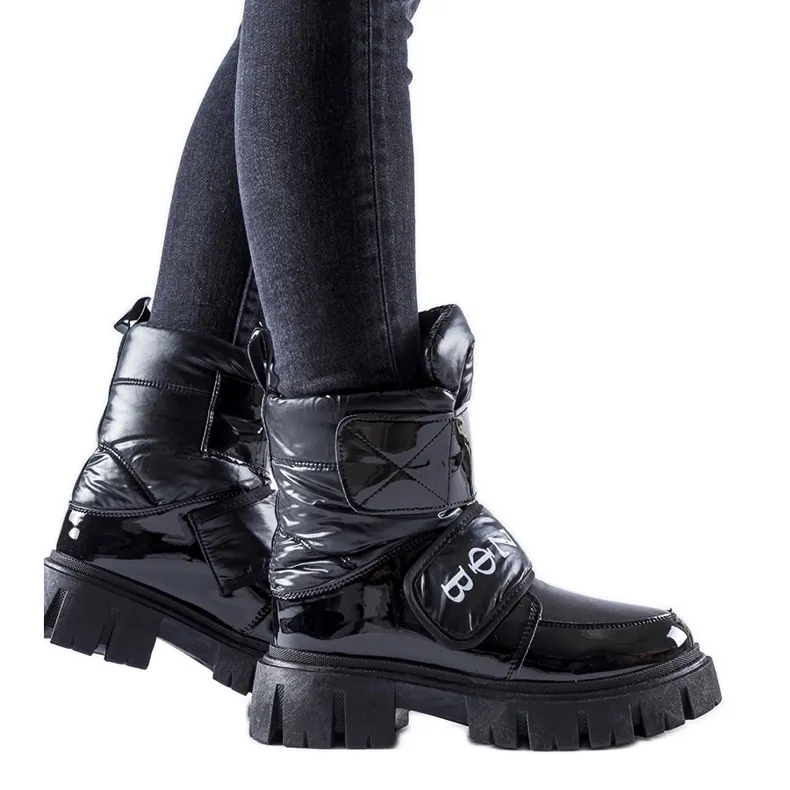 Black Reppert insulated snow boots