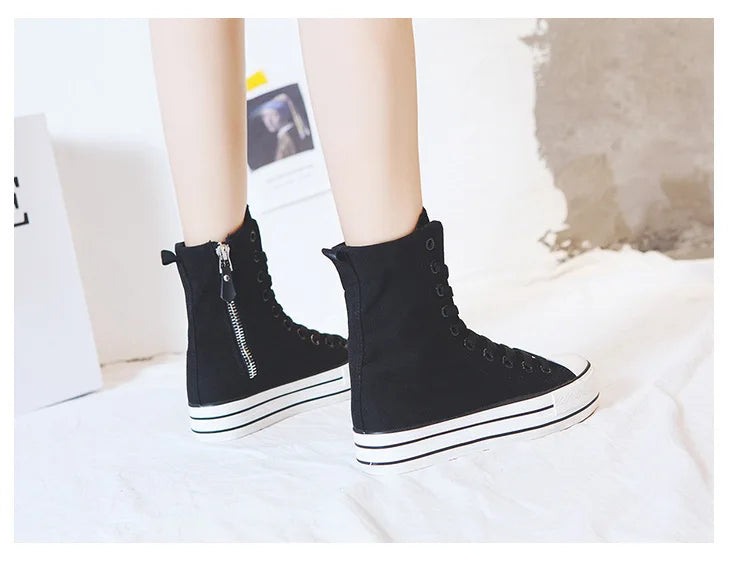 Classic Canvas Sneakers with Metal Decoration for Women - Perfect for Alternative Style