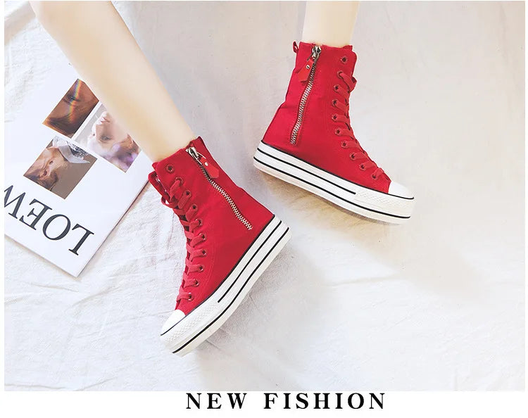 Classic Canvas Sneakers with Metal Decoration for Women - Perfect for Alternative Style