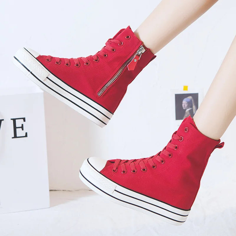 Classic Canvas Sneakers with Metal Decoration for Women - Perfect for Alternative Style