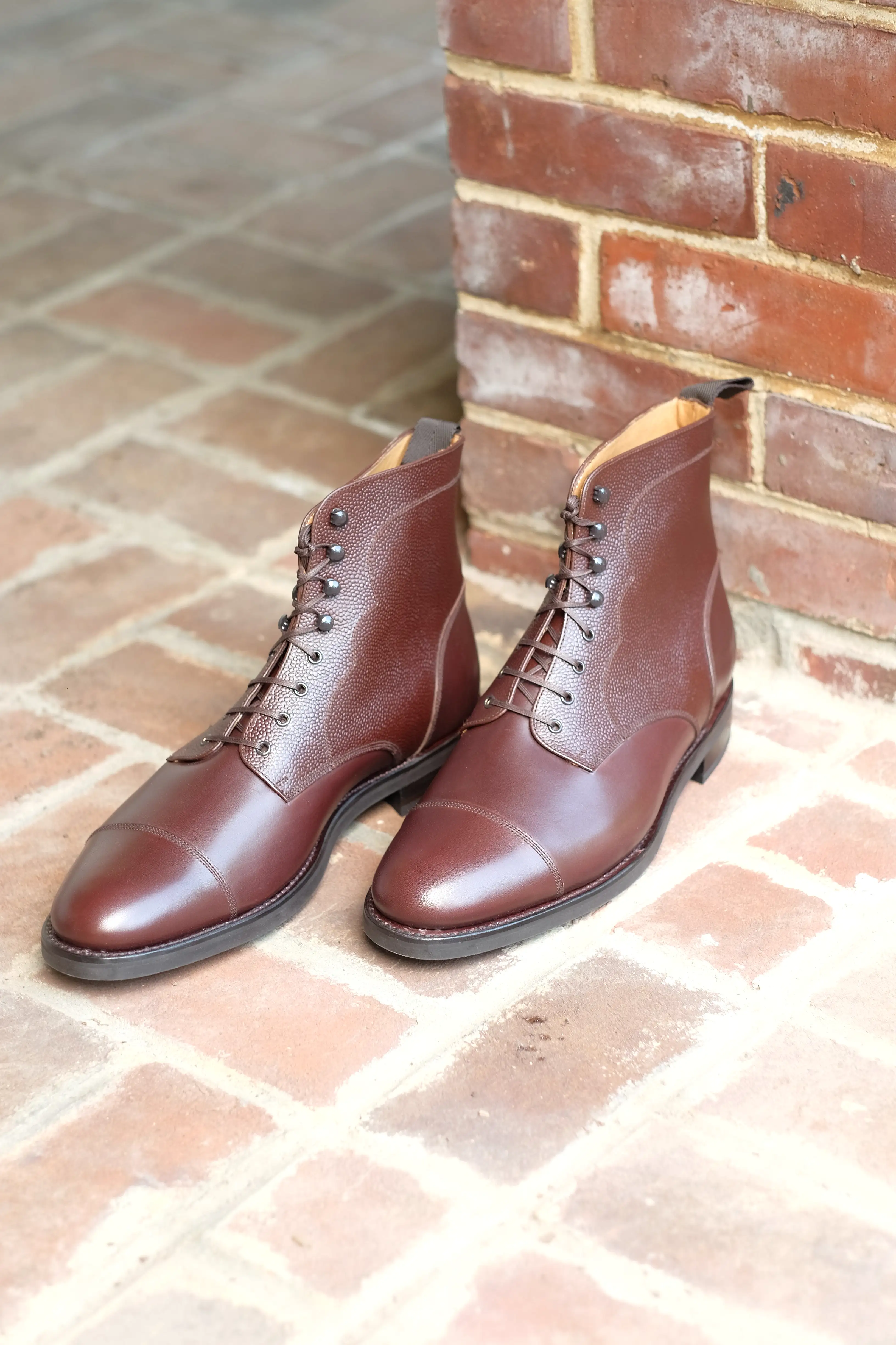 Columbia Redux - Dark Oak Calf / Dark Oak Grain