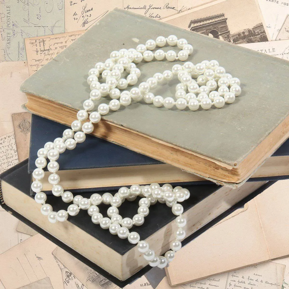 La Traviata Long Pearl Necklace (Off White)