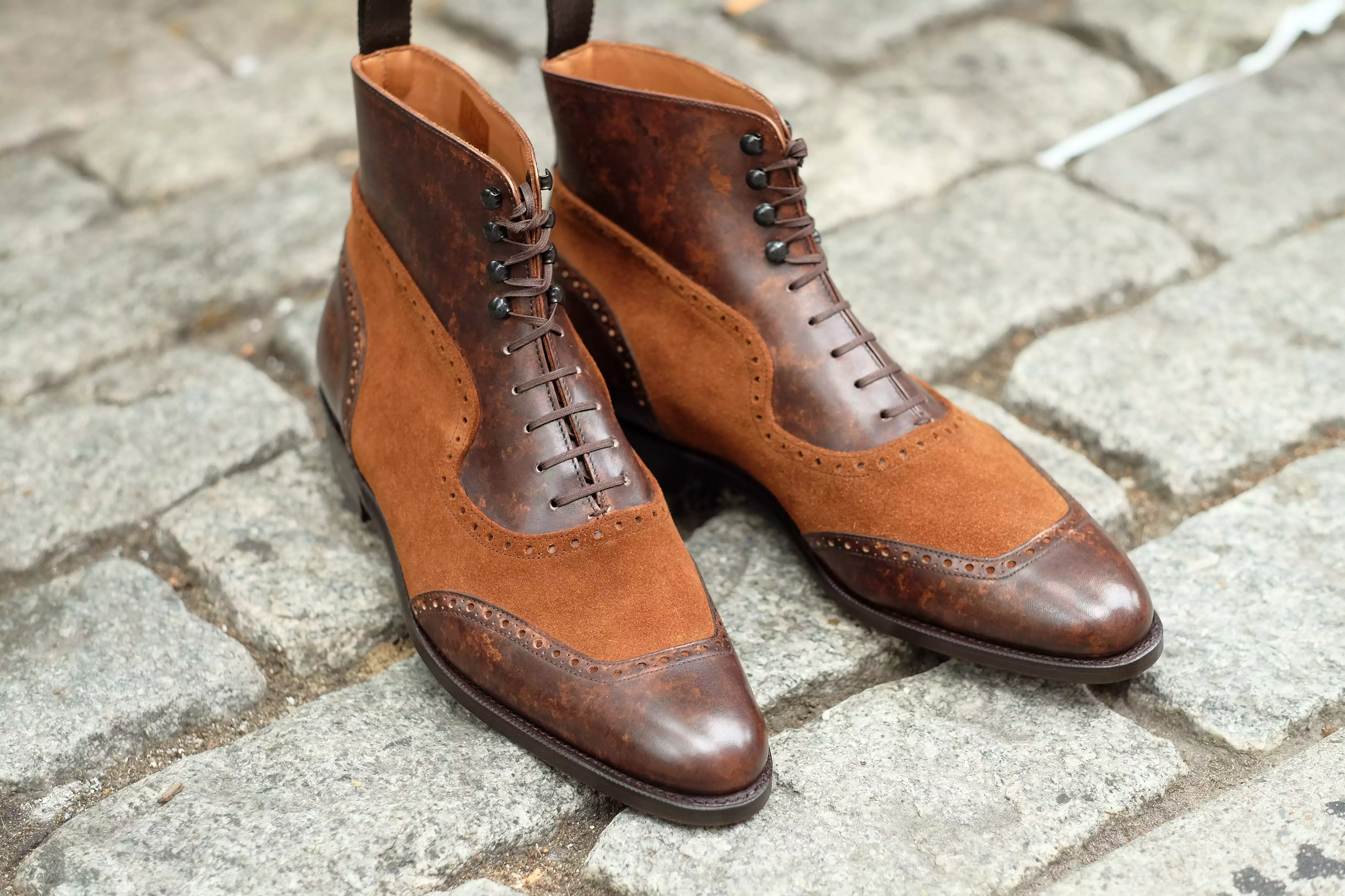 Pinehurst - Dark Brown Marble Patina / Snuff Suede